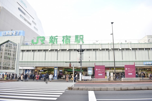 新宿駅南口